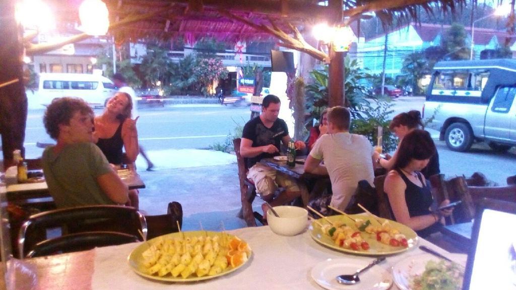 Green Leaf Guesthouse Krabi town Esterno foto