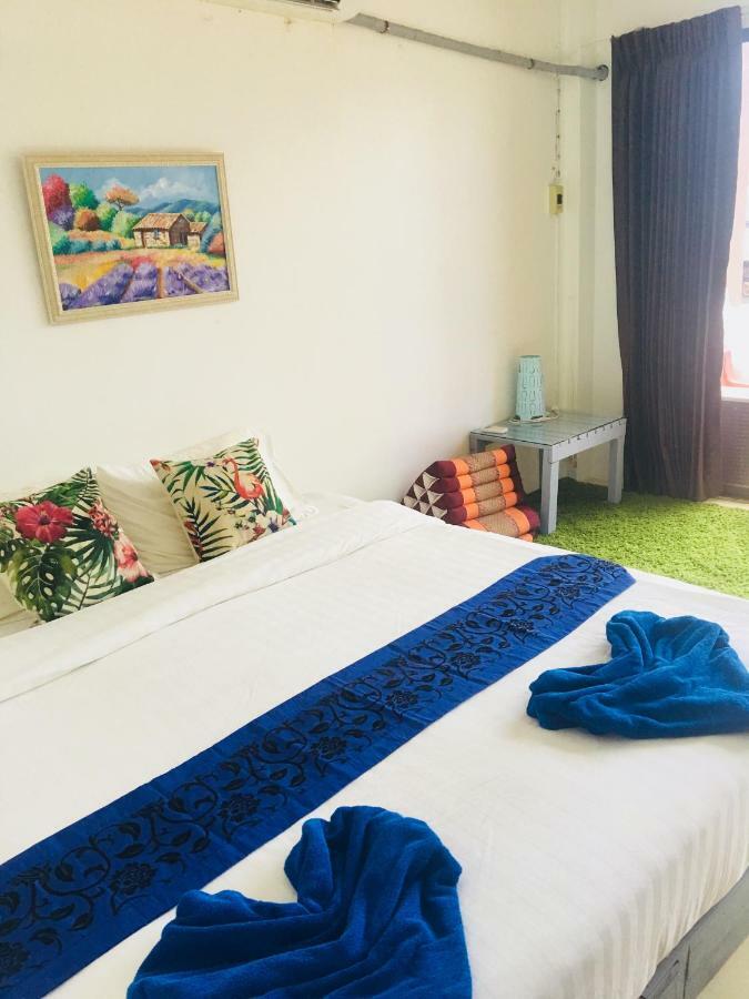Green Leaf Guesthouse Krabi town Esterno foto