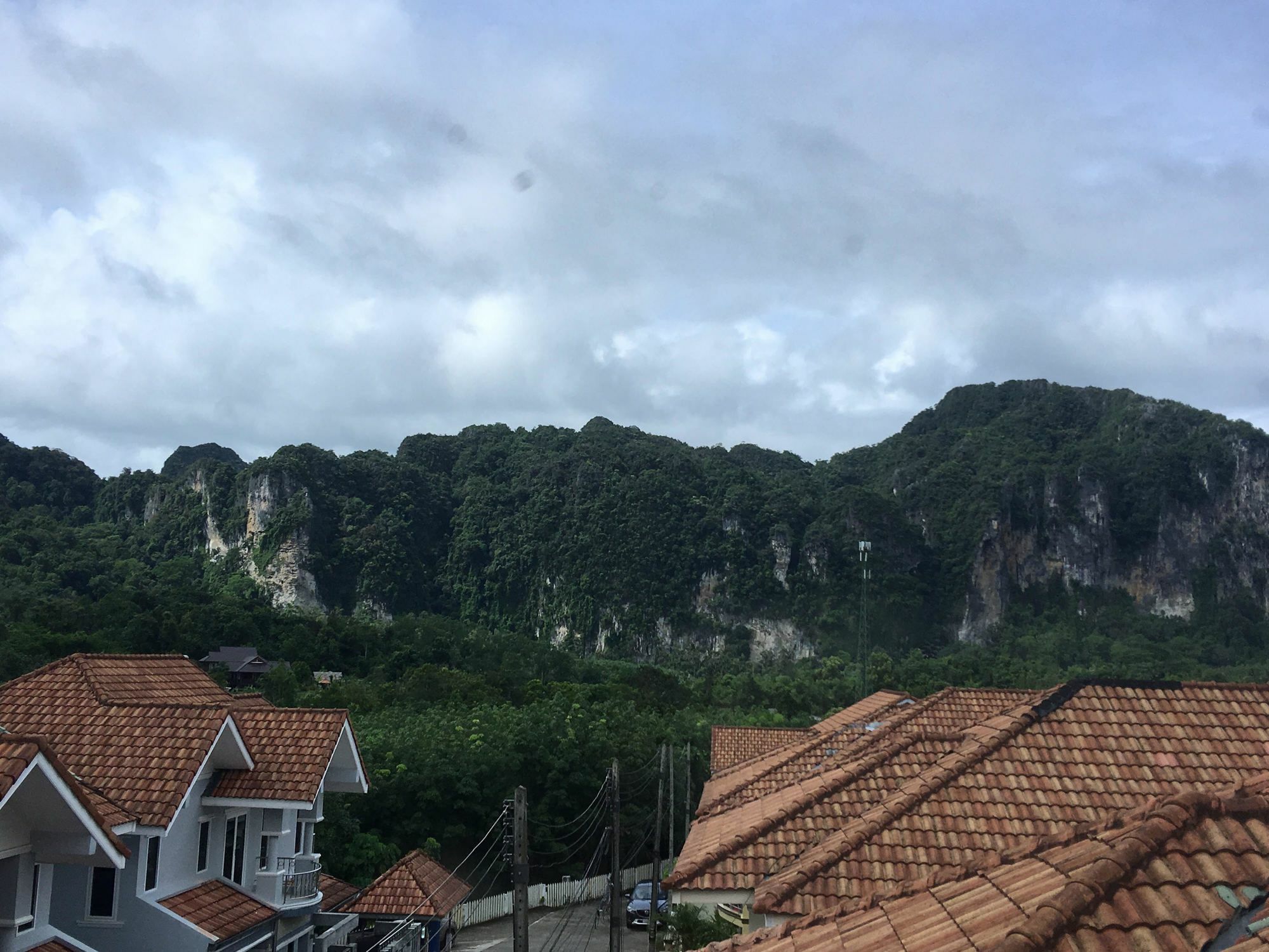 Green Leaf Guesthouse Krabi town Esterno foto